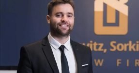 עו"ד ירון שלומוביץ