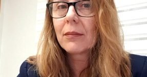 "נאלצתי להגן על פרטיותי": מהנדסת העיר כפר סבא במרכז סערה לאחר הצבת מצלמה במשרדה