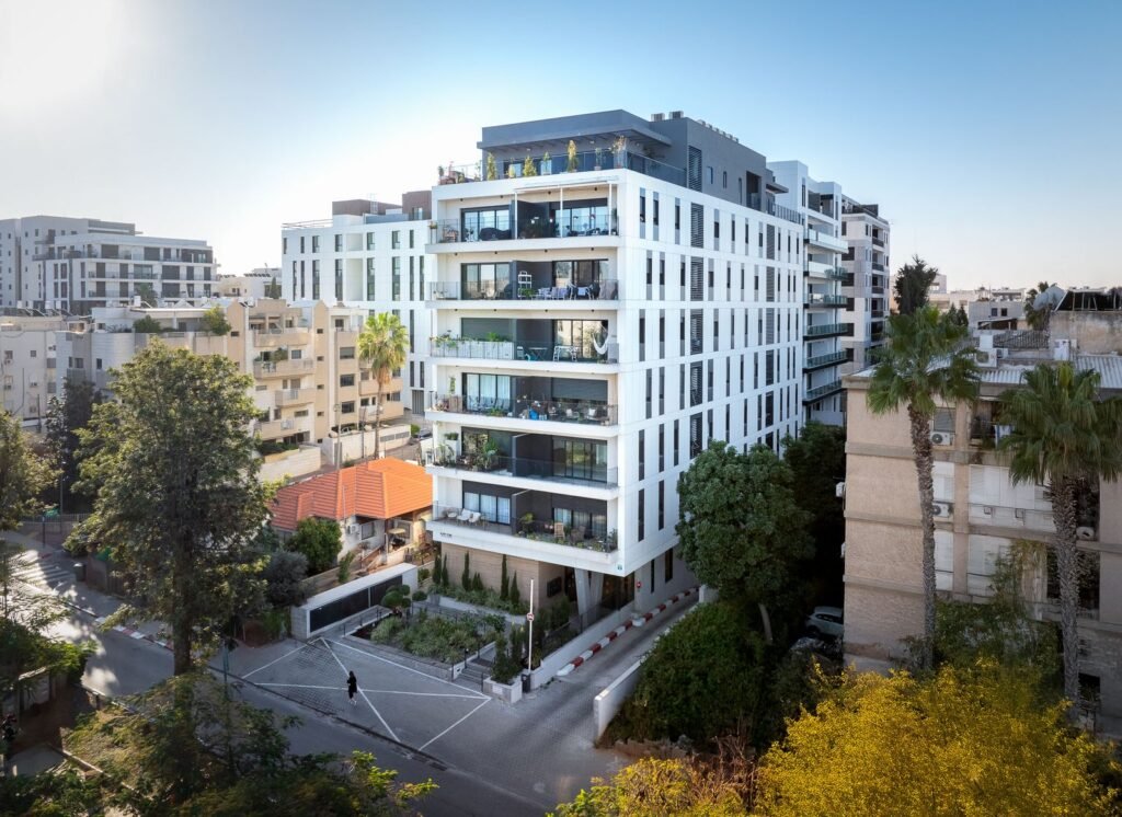 אופק החזקות התחדשות עירונית נערכת לאכלוס שני פרויקטים במרכז רמת השרון